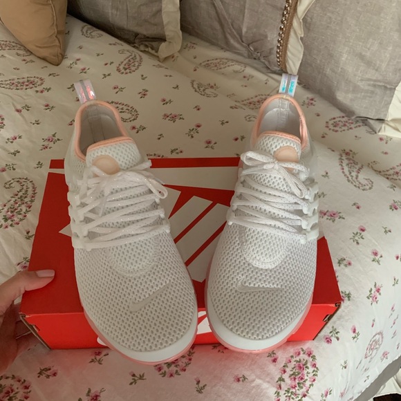 Nike Shoes - Nike presto